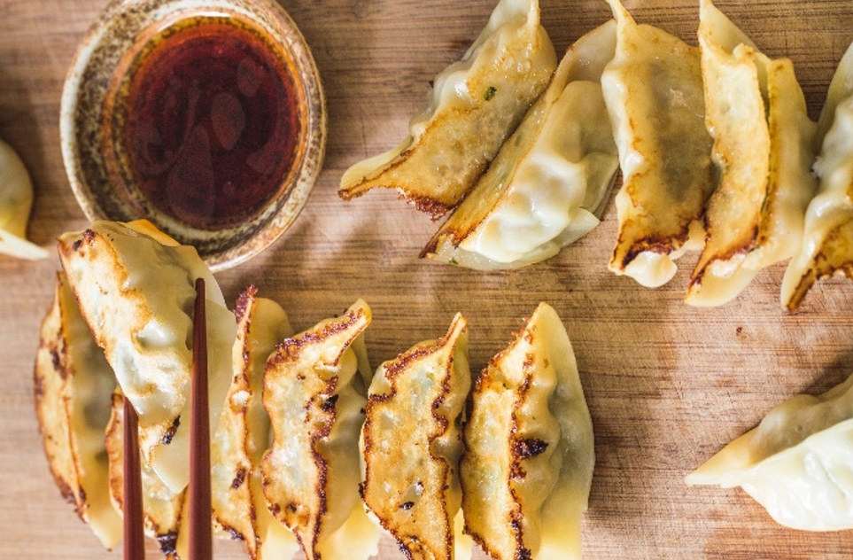 Eatery serves up free dumplings to warm drivers stuck on snowbound Japanese highway